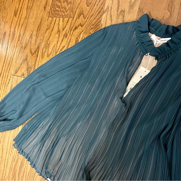 SAMSOE SAMSOE Lady Keyhole Pleated Long Sleeve Blouse - Picture 5 of 10